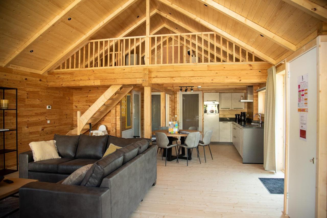 Luxe Chalets In Zeeland Aan De Kust Sint Annaland Exterior foto